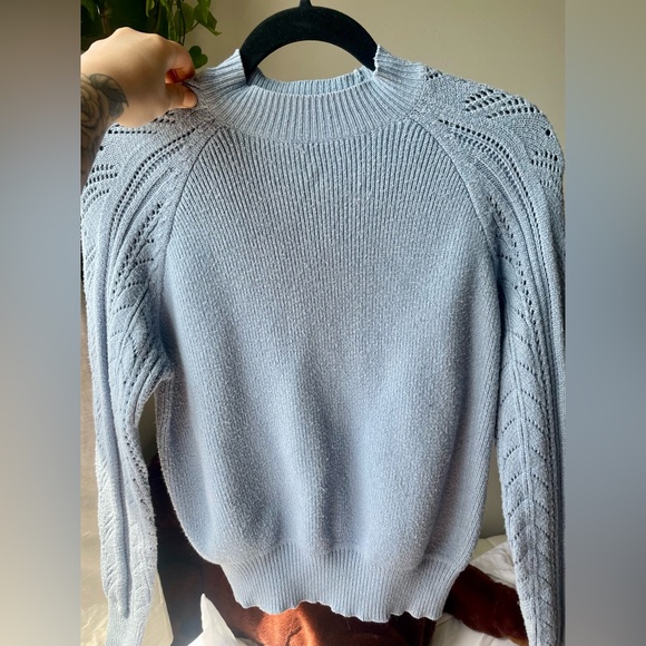 Cute blue sweater! - Picture 1 of 1